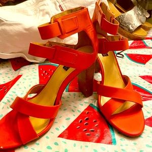 Love these leather coral color